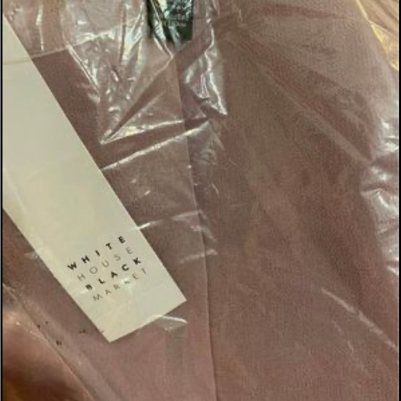 White House Black Market Plus Single pleat shell top - Picture 6 of 6